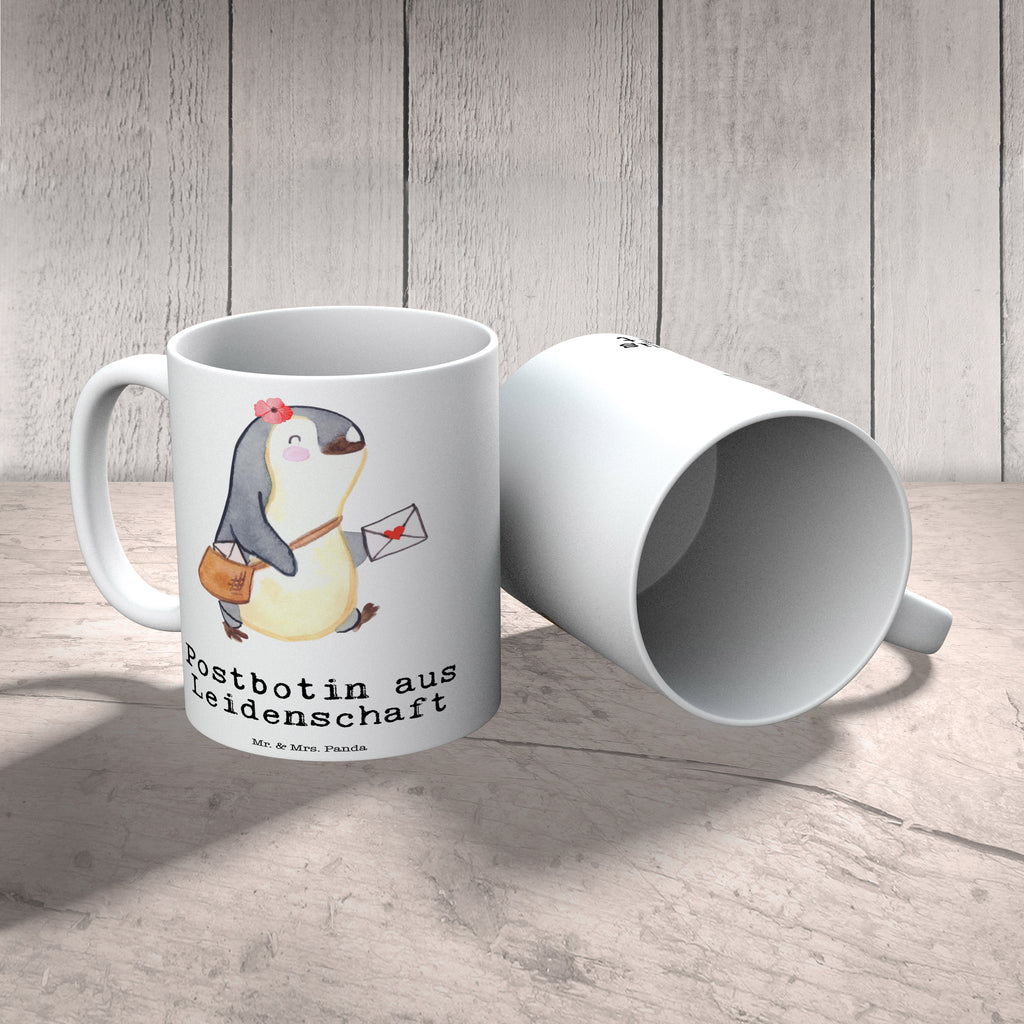 Tasse Postbotin aus Leidenschaft Tasse, Kaffeetasse, Teetasse, Becher, Kaffeebecher, Teebecher, Keramiktasse, Porzellantasse, Büro Tasse, Geschenk Tasse, Tasse Sprüche, Tasse Motive, Kaffeetassen, Tasse bedrucken, Designer Tasse, Cappuccino Tassen, Schöne Teetassen, Beruf, Ausbildung, Jubiläum, Abschied, Rente, Kollege, Kollegin, Geschenk, Schenken, Arbeitskollege, Mitarbeiter, Firma, Danke, Dankeschön, Postbotin, Briefzustellerin, Briefträgerin, Postlerin