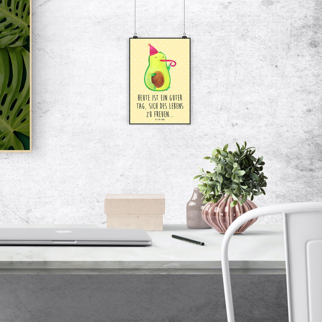 Poster Avocado Partyhupe Poster, Wandposter, Bild, Wanddeko, Küchenposter, Kinderposter, Wanddeko Bild, Raumdekoration, Wanddekoration, Handgemaltes Poster, Mr. & Mrs. Panda Poster, Designposter, Kunstdruck, Posterdruck, Avocado, Veggie, Vegan, Gesund, Party, Feierlichkeit, Feier, Fete, Geburtstag, Gute Laune, Tröte