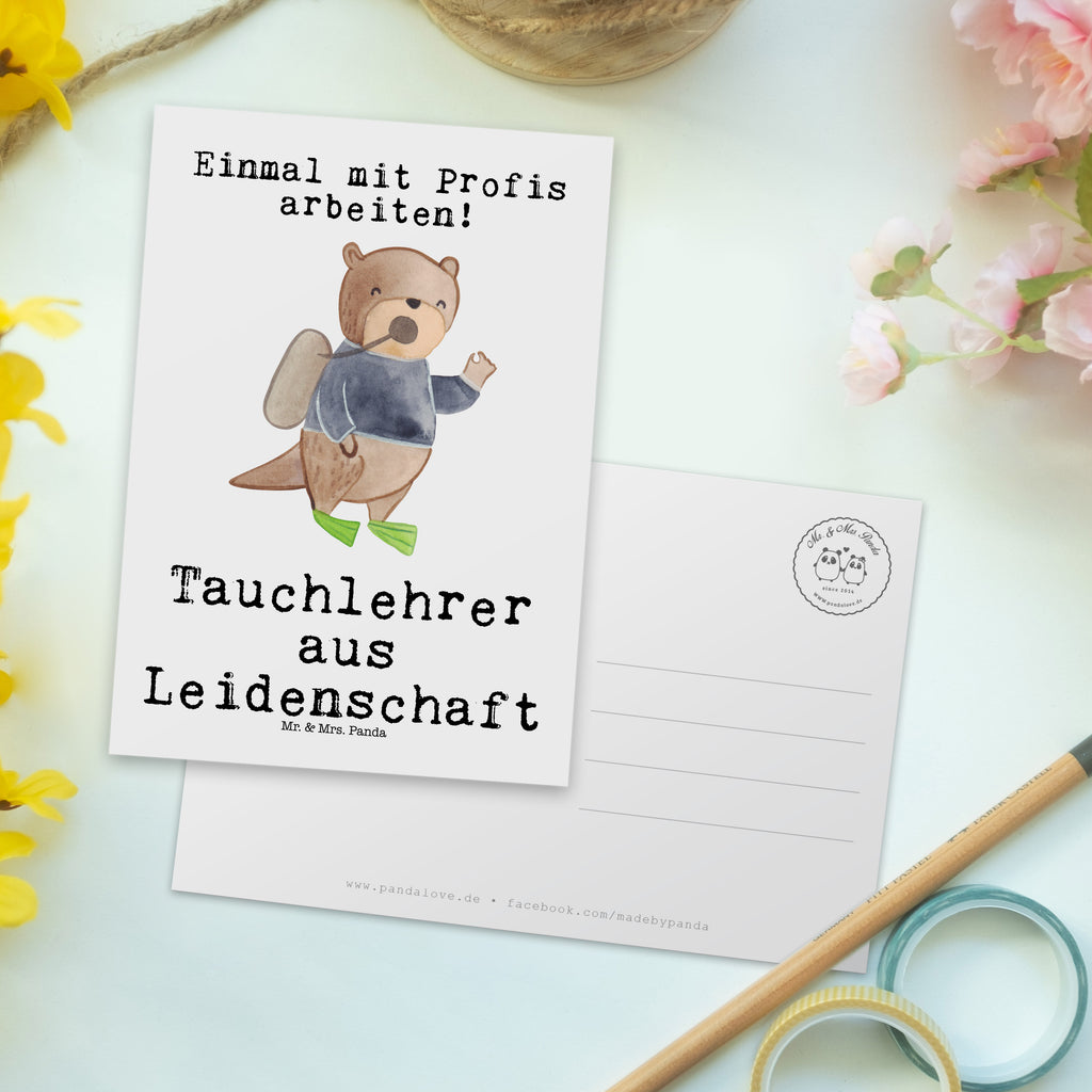 Postkarte Tauchlehrer aus Leidenschaft Postkarte, Karte, Geschenkkarte, Grußkarte, Einladung, Ansichtskarte, Geburtstagskarte, Einladungskarte, Dankeskarte, Ansichtskarten, Einladung Geburtstag, Einladungskarten Geburtstag, Beruf, Ausbildung, Jubiläum, Abschied, Rente, Kollege, Kollegin, Geschenk, Schenken, Arbeitskollege, Mitarbeiter, Firma, Danke, Dankeschön