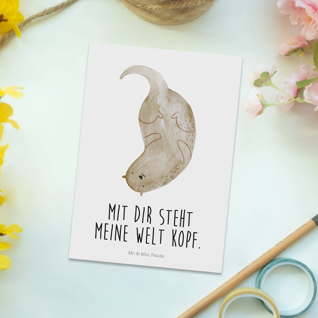 Postkarte Otter Kopfüber Postkarte, Karte, Geschenkkarte, Grußkarte, Einladung, Ansichtskarte, Geburtstagskarte, Einladungskarte, Dankeskarte, Ansichtskarten, Einladung Geburtstag, Einladungskarten Geburtstag, Otter, Fischotter, Seeotter, Otter Seeotter See Otter