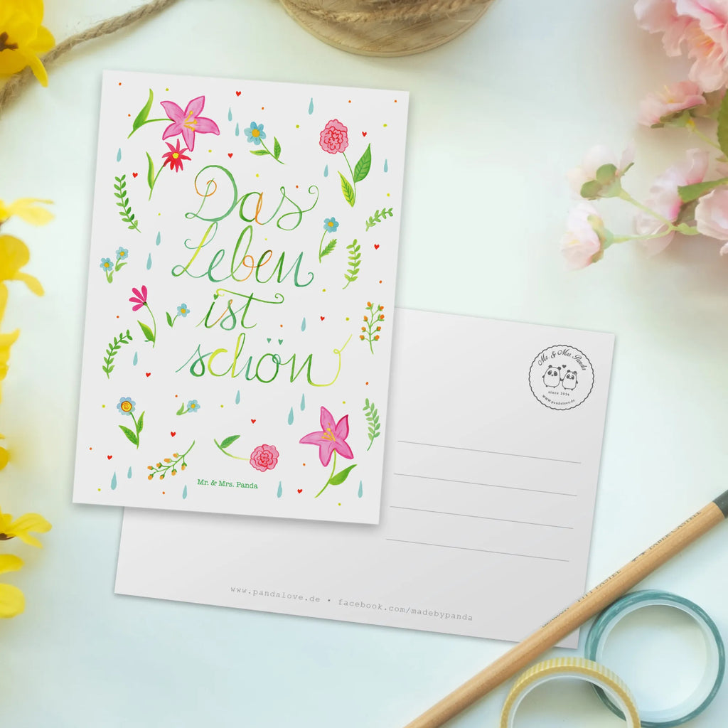 Postkarte Blumen Das Leben ist schön Postkarte, Karte, Geschenkkarte, Grußkarte, Einladung, Ansichtskarte, Geburtstagskarte, Einladungskarte, Dankeskarte, Ansichtskarten, Einladung Geburtstag, Einladungskarten Geburtstag, Blumen Deko, Frühlings Deko, Sommer Deko, Dekoration, positive Botschaft, Naturliebhaber, Outdoor, Natur, Abenteuer, Blumen, Blümchen, Das Leben ist schön, Spruch über das Leben, Motivation Spruch, fröhlich sein, glücklich sein