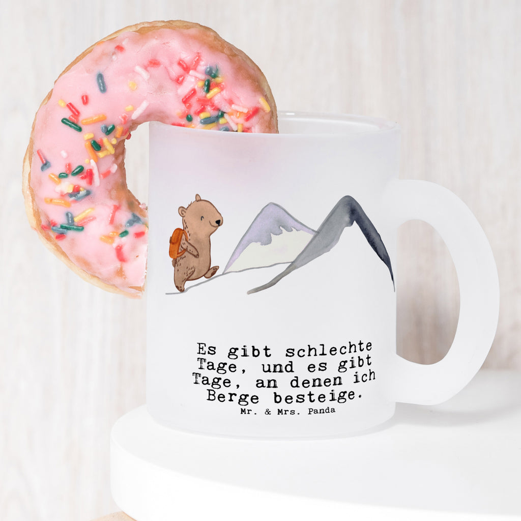 Teetasse Bär Bergsteigen Tage Teetasse, Teeglas, Teebecher, Tasse mit Henkel, Tasse, Glas Teetasse, Teetasse aus Glas, Geschenk, Sport, Sportart, Hobby, Schenken, Danke, Dankeschön, Auszeichnung, Gewinn, Sportler, Bergsteigen, wandern, Bergsport, Trekking, Alpinismus, Alpinwandern