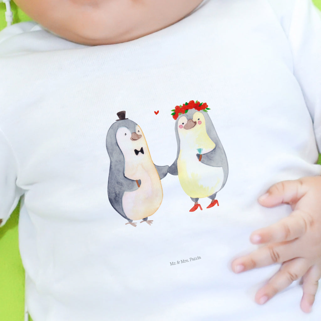 Baby Longsleeve Pinguin Heirat Mädchen, Jungen, Baby, Langarm, Bio, Kleidung, Liebe, Partner, Freund, Freundin, Ehemann, Ehefrau, Heiraten, Verlobung, Heiratsantrag, Liebesgeschenk, Jahrestag, Hocheitstag