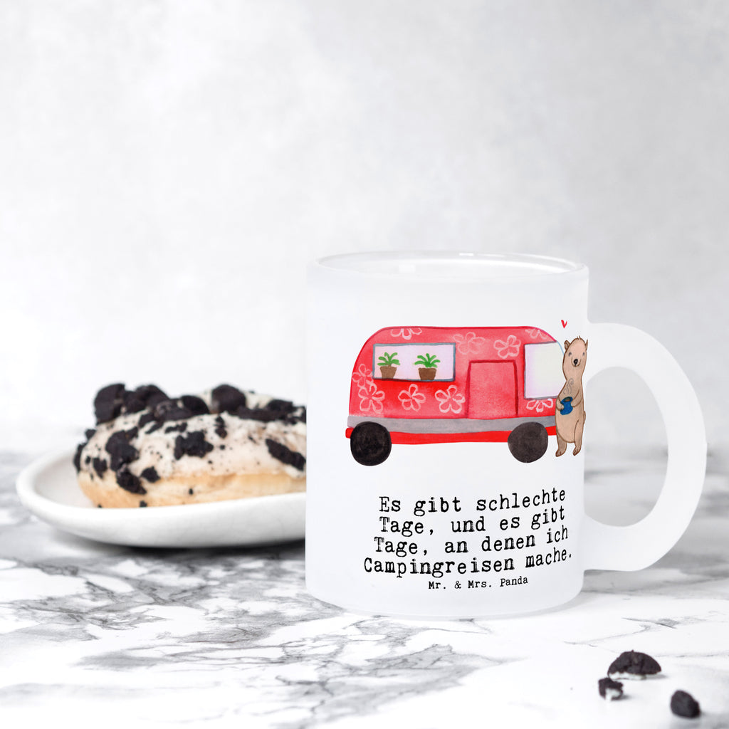 Teetasse Bär Camper Tage Teetasse, Teeglas, Teebecher, Tasse mit Henkel, Tasse, Glas Teetasse, Teetasse aus Glas, Geschenk, Sport, Sportart, Hobby, Schenken, Danke, Dankeschön, Auszeichnung, Gewinn, Sportler, Camper, Campen, Zelten, Campingplatz, Wohnmobil, Roadtrip, Urlaub