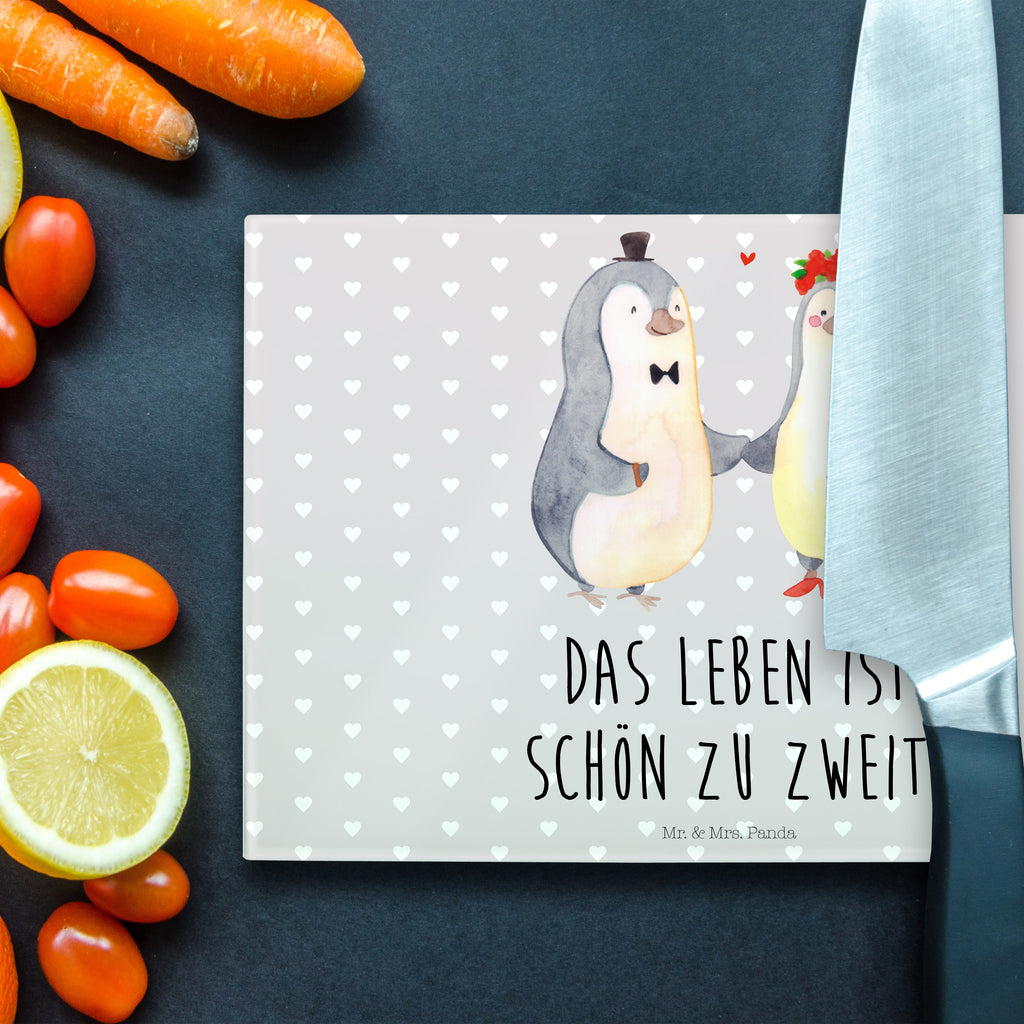 Glasschneidebrett Pinguin Heirat Glasschneidebrett, Schneidebrett, Frühstücksbrett, Küche, Liebe, Partner, Freund, Freundin, Ehemann, Ehefrau, Heiraten, Verlobung, Heiratsantrag, Liebesgeschenk, Jahrestag, Hocheitstag