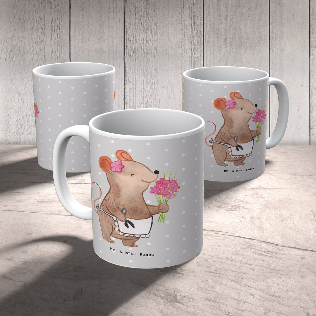 Tasse Floristin mit Herz Tasse, Kaffeetasse, Teetasse, Becher, Kaffeebecher, Teebecher, Keramiktasse, Porzellantasse, Büro Tasse, Geschenk Tasse, Tasse Sprüche, Tasse Motive, Kaffeetassen, Tasse bedrucken, Designer Tasse, Cappuccino Tassen, Schöne Teetassen, Beruf, Ausbildung, Jubiläum, Abschied, Rente, Kollege, Kollegin, Geschenk, Schenken, Arbeitskollege, Mitarbeiter, Firma, Danke, Dankeschön, Blumenhändlerin, Floristin, Blumenlanden, Blumenprofi