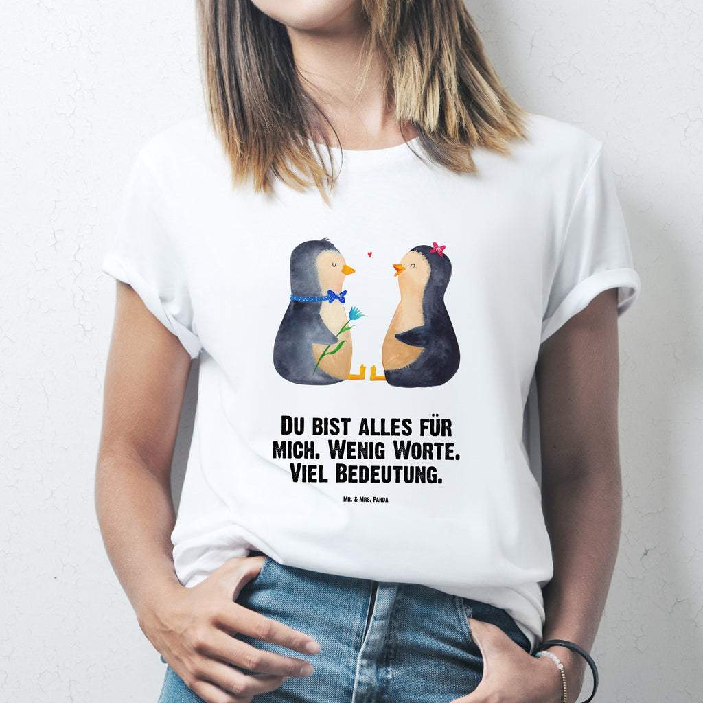 T-Shirt Standard Pinguin Pärchen T-Shirt, Shirt, Tshirt, Lustiges T-Shirt, T-Shirt mit Spruch, Party, Junggesellenabschied, Jubiläum, Geburstag, Herrn, Damen, Männer, Frauen, Schlafshirt, Nachthemd, Sprüche, Pinguin, Pinguine, Liebe, Liebespaar, Liebesbeweis, Liebesgeschenk, Verlobung, Jahrestag, Hochzeitstag, Hochzeit, Hochzeitsgeschenk, große Liebe, Traumpaar