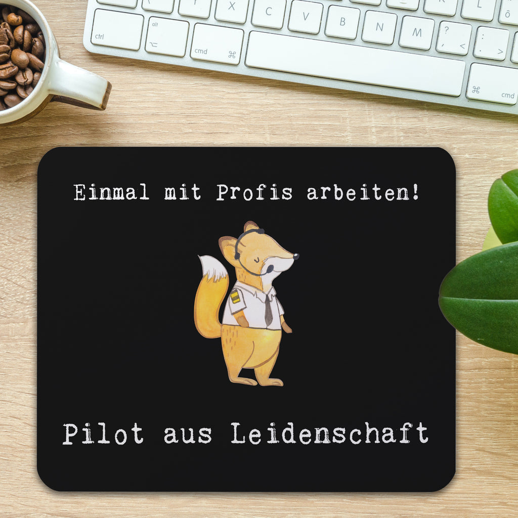 Mauspad Pilot aus Leidenschaft Mousepad, Computer zubehör, Büroausstattung, PC Zubehör, Arbeitszimmer, Mauspad, Einzigartiges Mauspad, Designer Mauspad, Mausunterlage, Mauspad Büro, Beruf, Ausbildung, Jubiläum, Abschied, Rente, Kollege, Kollegin, Geschenk, Schenken, Arbeitskollege, Mitarbeiter, Firma, Danke, Dankeschön, Pilot, Flugkapitän, Cockpit, Flugzeug