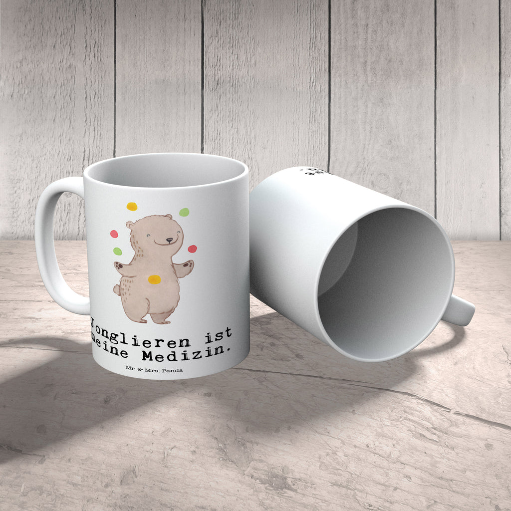 Tasse Bär Jonglieren Tasse, Kaffeetasse, Teetasse, Becher, Kaffeebecher, Teebecher, Keramiktasse, Porzellantasse, Büro Tasse, Geschenk Tasse, Tasse Sprüche, Tasse Motive, Kaffeetassen, Tasse bedrucken, Designer Tasse, Cappuccino Tassen, Schöne Teetassen, Geschenk, Sport, Sportart, Hobby, Schenken, Danke, Dankeschön, Auszeichnung, Gewinn, Sportler, Jonglieren, Jongleur, Zirkus, Artistik