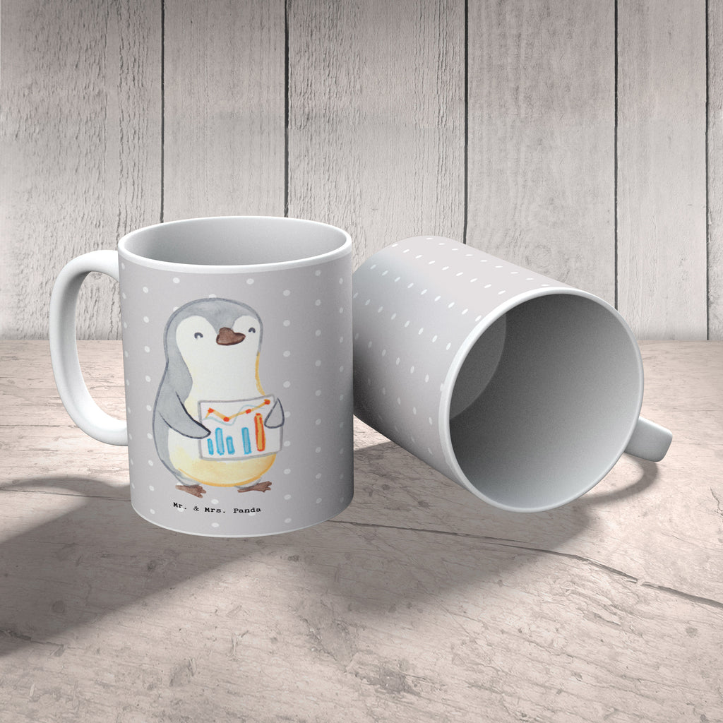 Tasse Wirtschaftsanalytiker mit Herz Tasse, Kaffeetasse, Teetasse, Becher, Kaffeebecher, Teebecher, Keramiktasse, Porzellantasse, Büro Tasse, Geschenk Tasse, Tasse Sprüche, Tasse Motive, Kaffeetassen, Tasse bedrucken, Designer Tasse, Cappuccino Tassen, Schöne Teetassen, Beruf, Ausbildung, Jubiläum, Abschied, Rente, Kollege, Kollegin, Geschenk, Schenken, Arbeitskollege, Mitarbeiter, Firma, Danke, Dankeschön