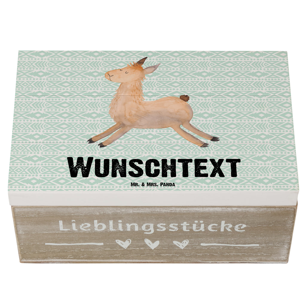 Personalisierte Holzkiste Lama Springen Holzkiste mit Namen, Kiste mit Namen, Schatzkiste mit Namen, Truhe mit Namen, Schatulle mit Namen, Erinnerungsbox mit Namen, Erinnerungskiste, mit Namen, Dekokiste mit Namen, Aufbewahrungsbox mit Namen, Holzkiste Personalisiert, Kiste Personalisiert, Schatzkiste Personalisiert, Truhe Personalisiert, Schatulle Personalisiert, Erinnerungsbox Personalisiert, Erinnerungskiste Personalisiert, Dekokiste Personalisiert, Aufbewahrungsbox Personalisiert, Geschenkbox personalisiert, GEschenkdose personalisiert, Lama, Alpaka, Lamas, Lieblingstag, Happy day, fröhlich, Glück, Freundin, Liebeskummer, Neustart, guten Morgen, Start, Prüfung, Abitur