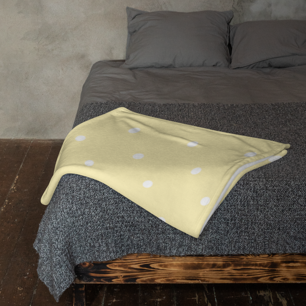 Personalisierte Decke Nachtfalter mit Fähnchen Personalisierte Decke, Decke mit Namen, Kuscheldecke mit Namen, Decke bedrucken, Kuscheldecke bedrucken, Tiermotive, Gute Laune, lustige Sprüche, Tiere, Nachtfalter, Käfer, Spruch lustig, Spruch witzig, süß, niedlich, Küche Deko, Was kostet die Welt