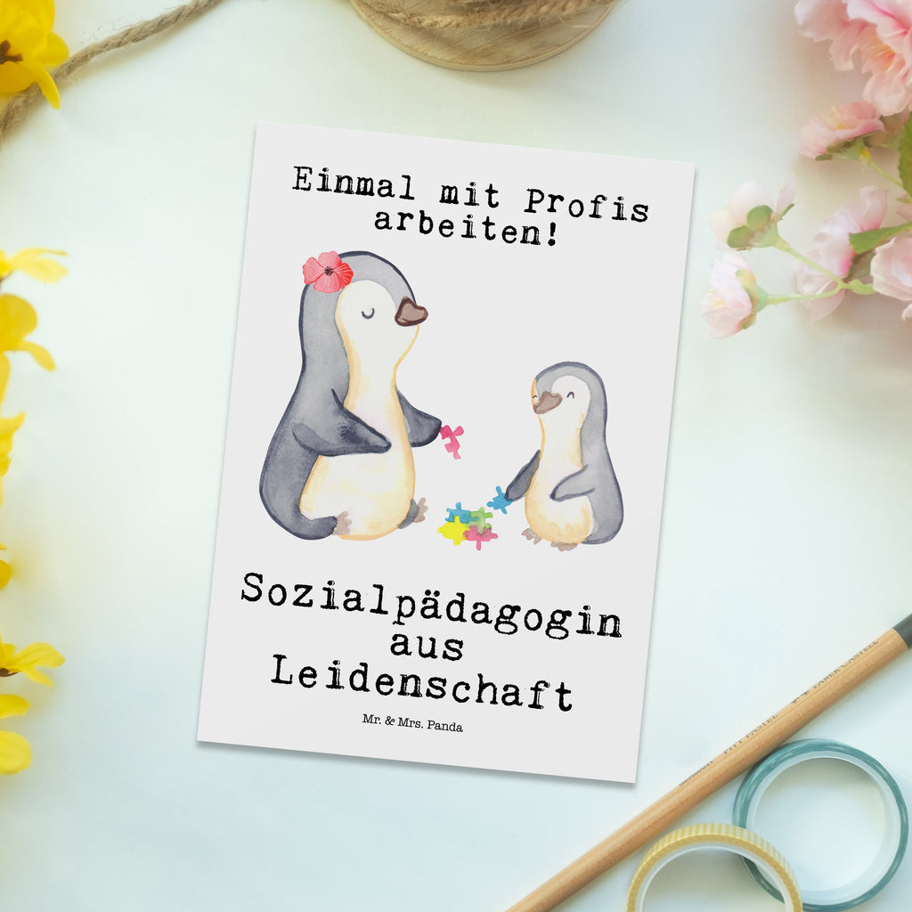 Postkarte Sozialpädagogin aus Leidenschaft Postkarte, Karte, Geschenkkarte, Grußkarte, Einladung, Ansichtskarte, Geburtstagskarte, Einladungskarte, Dankeskarte, Ansichtskarten, Einladung Geburtstag, Einladungskarten Geburtstag, Beruf, Ausbildung, Jubiläum, Abschied, Rente, Kollege, Kollegin, Geschenk, Schenken, Arbeitskollege, Mitarbeiter, Firma, Danke, Dankeschön