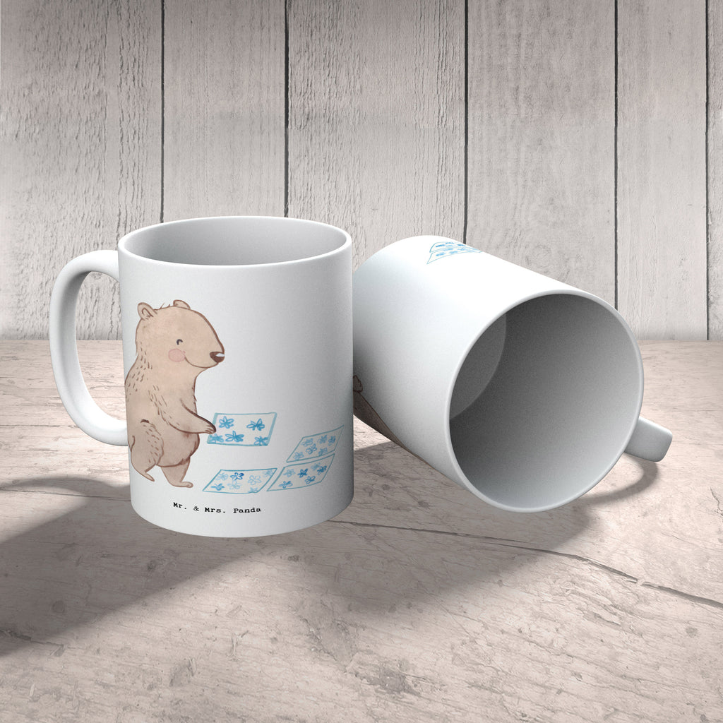 Tasse Fliesenleger mit Herz Tasse, Kaffeetasse, Teetasse, Becher, Kaffeebecher, Teebecher, Keramiktasse, Porzellantasse, Büro Tasse, Geschenk Tasse, Tasse Sprüche, Tasse Motive, Kaffeetassen, Tasse bedrucken, Designer Tasse, Cappuccino Tassen, Schöne Teetassen, Beruf, Ausbildung, Jubiläum, Abschied, Rente, Kollege, Kollegin, Geschenk, Schenken, Arbeitskollege, Mitarbeiter, Firma, Danke, Dankeschön, Fliesenleger, Gesellenprüfung, Fliesenlegermeister, Fliesenlegerbetrieb, Fliesenfachhandel, Handwerk