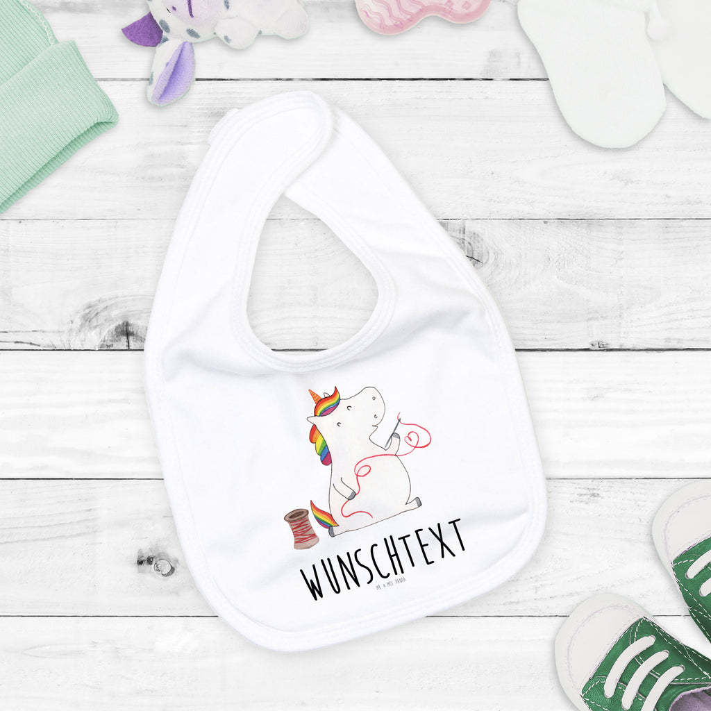 Personalisiertes Babylätzchen Einhorn Näherin Baby, Personalisiertes Lätzchen, Personalisiertes Spucktuch, Personalisiertes Sabberlätzchen, Personalisiertes Klettlätzchen, Personalisiertes Baby-Lätzchen, KPersonalisiertes Kinderlätzchen, Personalisiertes Geburt Geschenk, Geschenkidee Geburt, Personalisiertes Baby-Spucktuch, Personalisierter Baby-Kleckschutz, Personalisiertes Babyparty Geschenk, Personalisiertes Lätzchen für Babys, Lätzchen mit Namen, Spucktuch mit Namen, Sabberlätzchen mit Namen, Klettlätzchen mit Namen, Baby-Lätzchen mit Namen, Kinderlätzchen mit Namen, Geburt Geschenk mit Namen, Geschenkidee Geburt mit Namen, Baby-Spucktuch mit Namen, Baby-Kleckschutz, Babyparty Geschenk mit Namen, Lätzchen für Babys mit Namen, Selbst gestalten, Wunschnamen, Babylätzchen Bedrucken, Einhorn, Einhörner, Einhorn Deko, Pegasus, Unicorn, Näherin, nähen, Mädchen, Freundin, Häkeln, Stricken, basteln, Nähzimmer