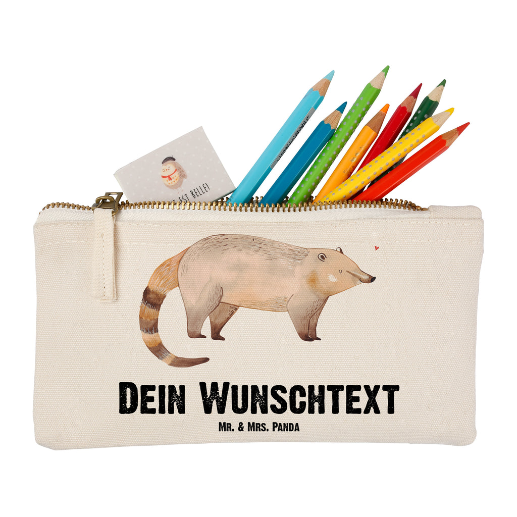 Personalisierte Schminktasche Nasenbär Personalisierte Schminktasche, Personalisierte Kosmetiktasche, Personalisierter Kosmetikbeutel, Personalisiertes Stiftemäppchen, Personalisiertes Etui, Personalisierte Federmappe, Personalisierte Makeup Bag, Personalisiertes Schminketui, Personalisiertes Kosmetiketui, Personalisiertes Schlamperetui, Schminktasche mit Namen, Kosmetiktasche mit Namen, Kosmetikbeutel mit Namen, Stiftemäppchen mit Namen, Etui mit Namen, Federmappe mit Namen, Makeup Bg mit Namen, Schminketui mit Namen, Kosmetiketui mit Namen, Schlamperetui mit Namen, Schminktasche personalisieren, Schminktasche bedrucken, Schminktasche selbst gestalten, Tiermotive, Gute Laune, lustige Sprüche, Tiere, Nasenbär, Nasenbären, Rüsselbär, Bär