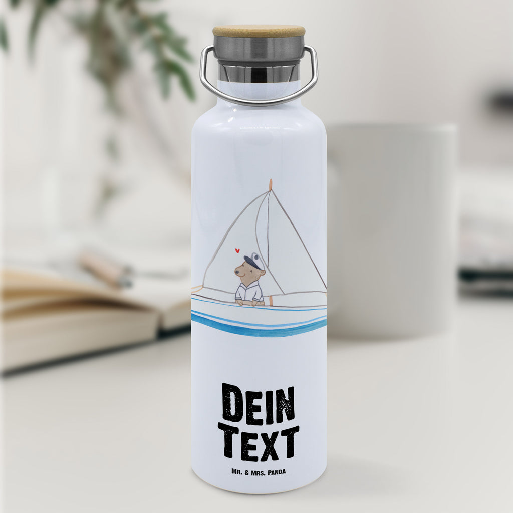 Personalisierte Trinkflasche Bär Segeln Personalisierte Trinkflasche, Trinkflasche mit Namen, Trinkflasche bedrucken, Flasche personalisiert, Trinkflasch mit Aufdruck, Trinkflasche Werbegeschenk, Namensaufdruck Trinkflasche, Sportflasche personalisiert, Trinkflasche Sport, Geschenk, Sport, Sportart, Hobby, Schenken, Danke, Dankeschön, Auszeichnung, Gewinn, Sportler, segeln, Segeltörn, Segelboot, Segelschule, Yachtclub