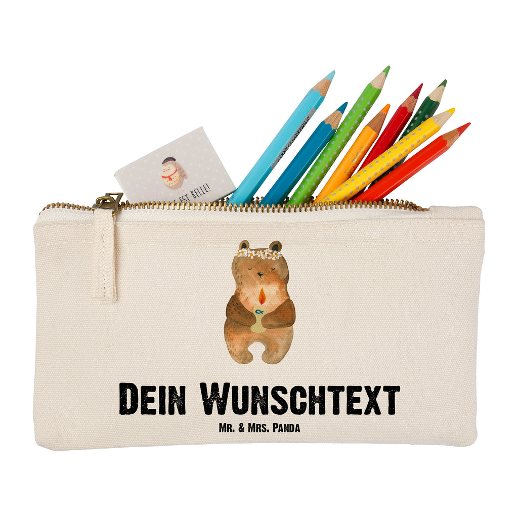 Personalisierte Schminktasche Kommunion-Bär Personalisierte Schminktasche, Personalisierte Kosmetiktasche, Personalisierter Kosmetikbeutel, Personalisiertes Stiftemäppchen, Personalisiertes Etui, Personalisierte Federmappe, Personalisierte Makeup Bag, Personalisiertes Schminketui, Personalisiertes Kosmetiketui, Personalisiertes Schlamperetui, Schminktasche mit Namen, Kosmetiktasche mit Namen, Kosmetikbeutel mit Namen, Stiftemäppchen mit Namen, Etui mit Namen, Federmappe mit Namen, Makeup Bg mit Namen, Schminketui mit Namen, Kosmetiketui mit Namen, Schlamperetui mit Namen, Schminktasche personalisieren, Schminktasche bedrucken, Schminktasche selbst gestalten, Bär, Teddy, Teddybär, Kommunion, Gottes Segen, Taufkerze, katholisch