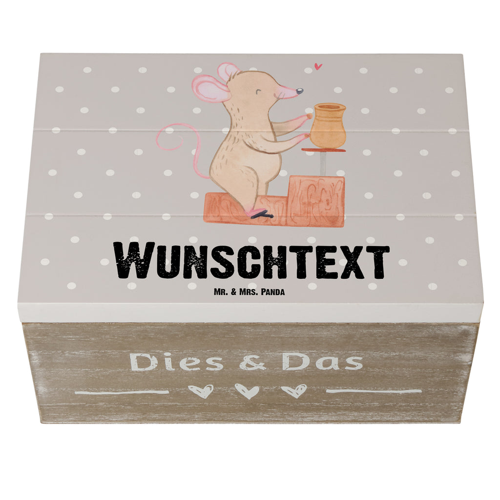 Personalisierte Holzkiste Maus Töpfern Tage Holzkiste mit Namen, Kiste mit Namen, Schatzkiste mit Namen, Truhe mit Namen, Schatulle mit Namen, Erinnerungsbox mit Namen, Erinnerungskiste, mit Namen, Dekokiste mit Namen, Aufbewahrungsbox mit Namen, Holzkiste Personalisiert, Kiste Personalisiert, Schatzkiste Personalisiert, Truhe Personalisiert, Schatulle Personalisiert, Erinnerungsbox Personalisiert, Erinnerungskiste Personalisiert, Dekokiste Personalisiert, Aufbewahrungsbox Personalisiert, Geschenkbox personalisiert, GEschenkdose personalisiert, Geschenk, Sport, Sportart, Hobby, Schenken, Danke, Dankeschön, Auszeichnung, Gewinn, Sportler, Töpfern, Töpferei, Töpferkurs