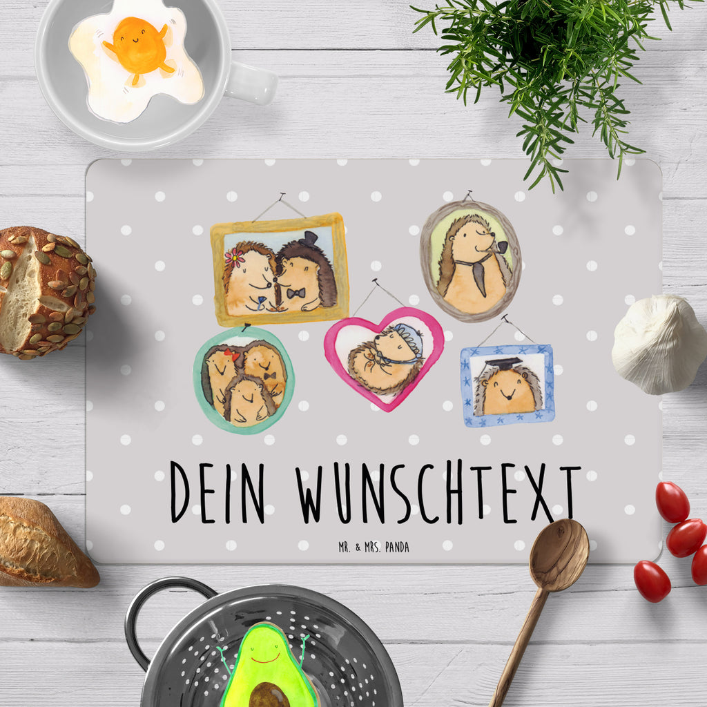 Personalisiertes Tischset Igel Familie Personalisiertes Tischet, Personalisierter Tischuntersetzer, Personalisiertes Platzset, tischset personalisiert, personalisiertes tischset, personalisierte platzsets, platzset personalisiert, personalisierte platzdeckchen, platzdeckchen personalisiert, tischset mit namen, platzdeckchen mit namen, platzset mit namen abwaschbar, platzset mit namen, tischset abwaschbar mit namen, Familie, Vatertag, Muttertag, Bruder, Schwester, Mama, Papa, Oma, Opa, Liebe, Igel, Bilder, Zusammenhalt, Glück