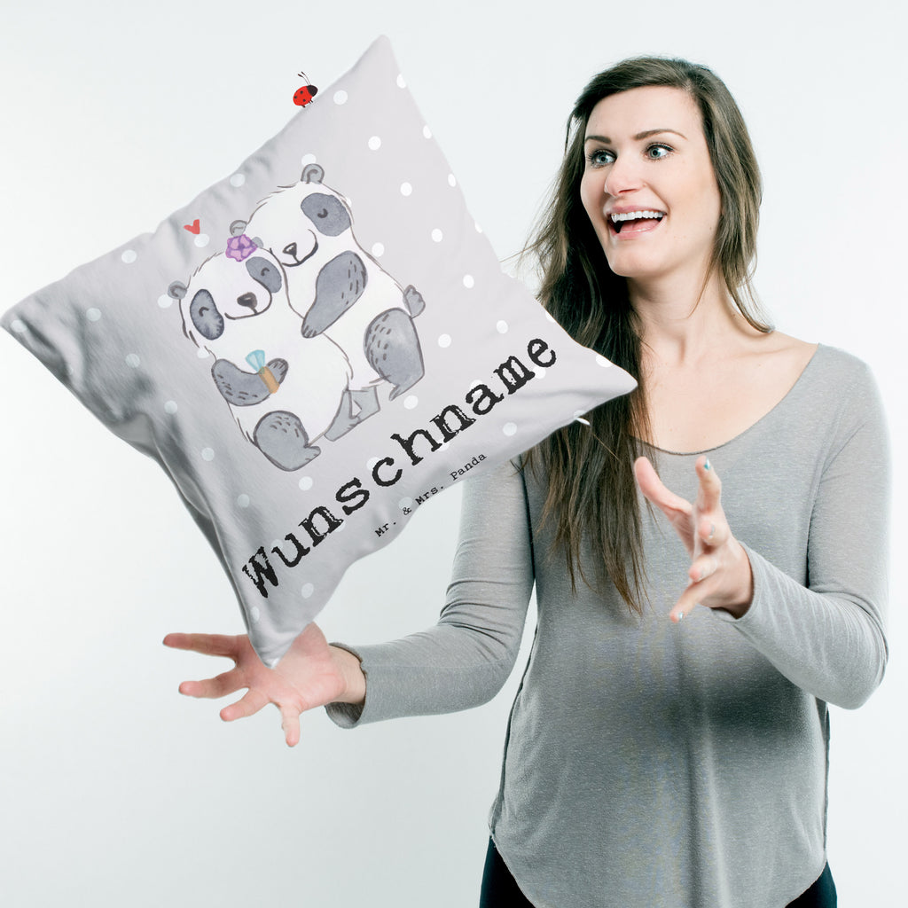 Personalisiertes Kissen Panda Beste Ehefrau der Welt Kissen, personalisiert, Name, Wunschname, bedrucken, Kopfkissen, für, Dankeschön, Geschenk, Schenken, Geburtstag, Geburtstagsgeschenk, Geschenkidee, Danke, Bedanken, Mitbringsel, Freude machen, Geschenktipp, Ehefrau, Beste, Frau, Partnerin, Freundin, Traumfrau, Hochzeit, Liebling, Ehepartner, Ehe, Gattin, Lebensgefährtin, Braut, Kleinigkeit