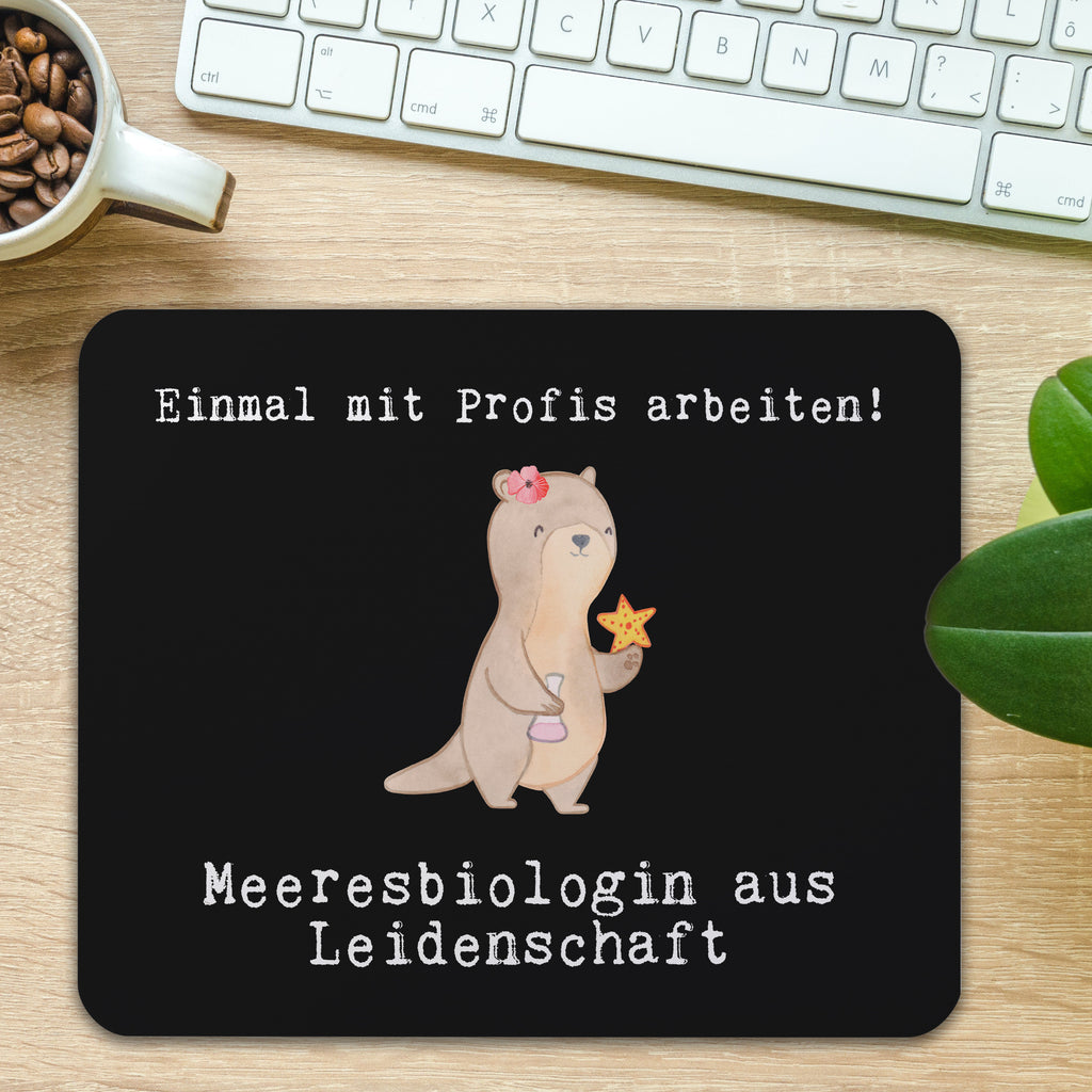 Mauspad Meeresbiologin aus Leidenschaft Mousepad, Computer zubehör, Büroausstattung, PC Zubehör, Arbeitszimmer, Mauspad, Einzigartiges Mauspad, Designer Mauspad, Mausunterlage, Mauspad Büro, Beruf, Ausbildung, Jubiläum, Abschied, Rente, Kollege, Kollegin, Geschenk, Schenken, Arbeitskollege, Mitarbeiter, Firma, Danke, Dankeschön, Meeresbiologin, Meereskundlerin, Naturwissenschaftlerin, Meeresforscherin, maritime Forschung, Studium