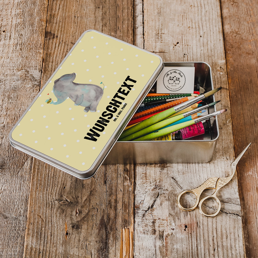 Personalisierte Metalldose Elefant & Biene Personalisierte Metalldose, Dose mit Namen, Namensdose, Kiste mit Namen, Namenskiste, Tiermotive, Gute Laune, lustige Sprüche, Tiere, Elefant, Biene, Liebe, Liebesbeweis, Jahrestag, Liebesgeschenk, Heiratsantrag, Hochzeitsgeschenk, Liebesspruch