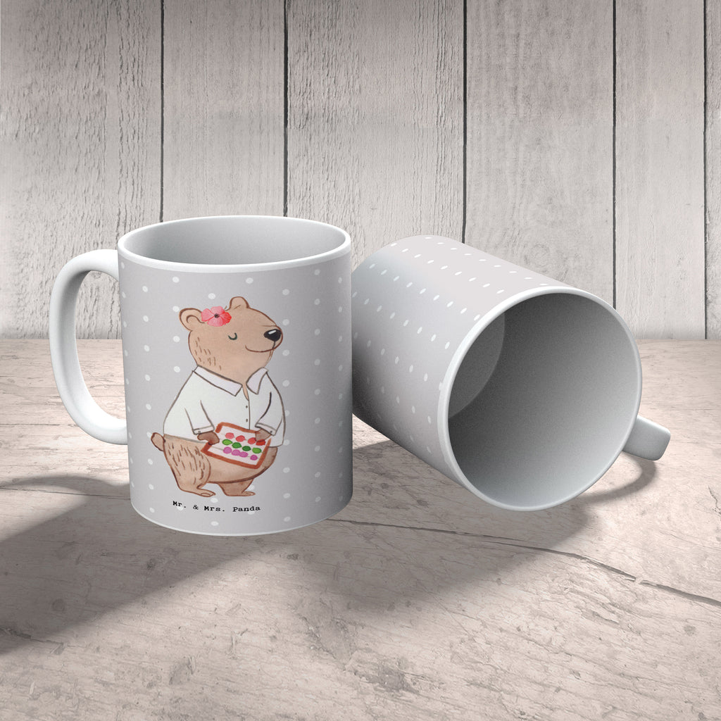 Tasse Bankangestellte mit Herz Tasse, Kaffeetasse, Teetasse, Becher, Kaffeebecher, Teebecher, Keramiktasse, Porzellantasse, Büro Tasse, Geschenk Tasse, Tasse Sprüche, Tasse Motive, Kaffeetassen, Tasse bedrucken, Designer Tasse, Cappuccino Tassen, Schöne Teetassen, Beruf, Ausbildung, Jubiläum, Abschied, Rente, Kollege, Kollegin, Geschenk, Schenken, Arbeitskollege, Mitarbeiter, Firma, Danke, Dankeschön, Bankangestellte, Bankfachfrau, Bänkerin, Bankberaterin