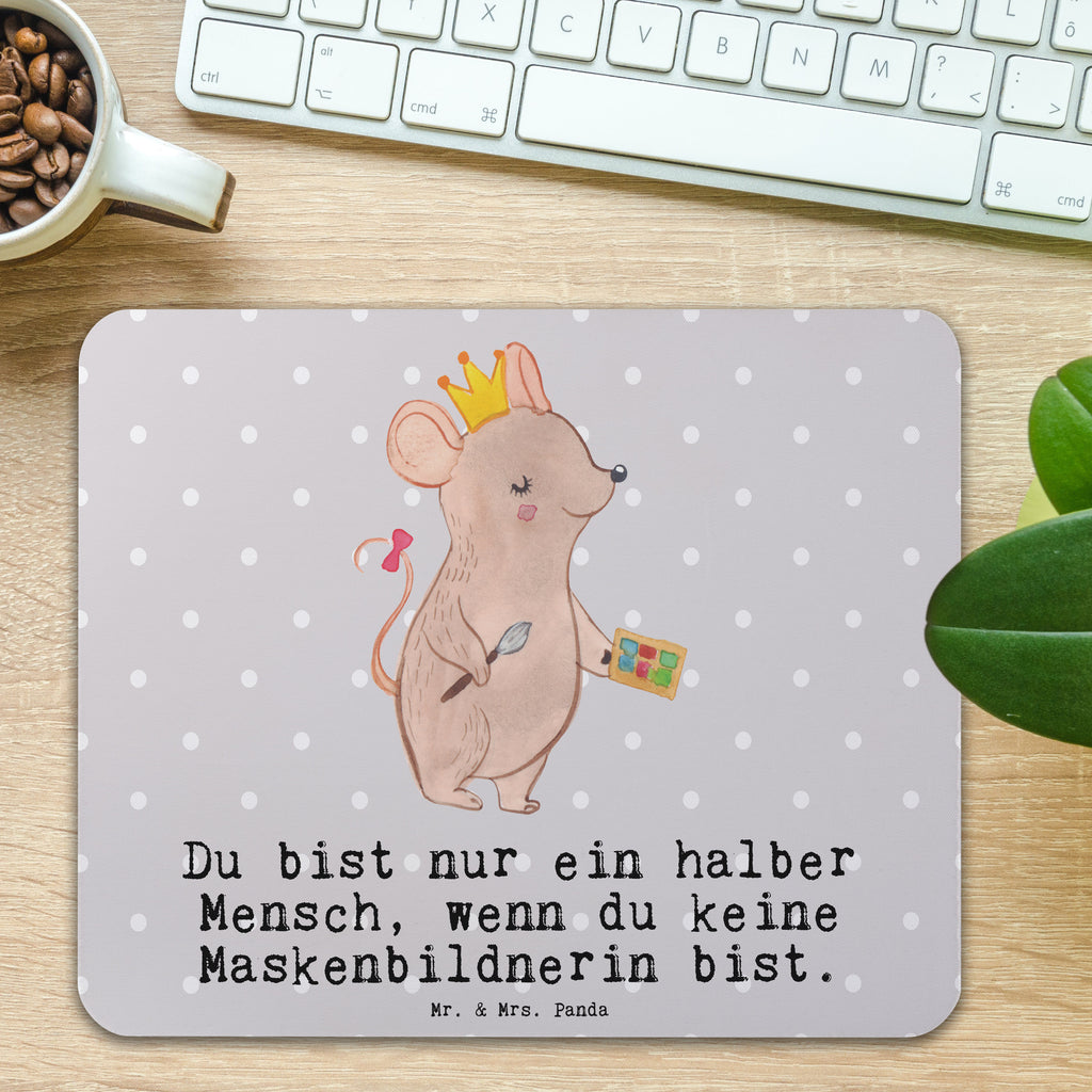 Mauspad Maskenbildnerin mit Herz Mousepad, Computer zubehör, Büroausstattung, PC Zubehör, Arbeitszimmer, Mauspad, Einzigartiges Mauspad, Designer Mauspad, Mausunterlage, Mauspad Büro, Beruf, Ausbildung, Jubiläum, Abschied, Rente, Kollege, Kollegin, Geschenk, Schenken, Arbeitskollege, Mitarbeiter, Firma, Danke, Dankeschön, Kosmetikerin, Make Up Artist, Maskenbildnerin, Visagistin, Beauty Salon, Kosmetikstudio, Eröffnung