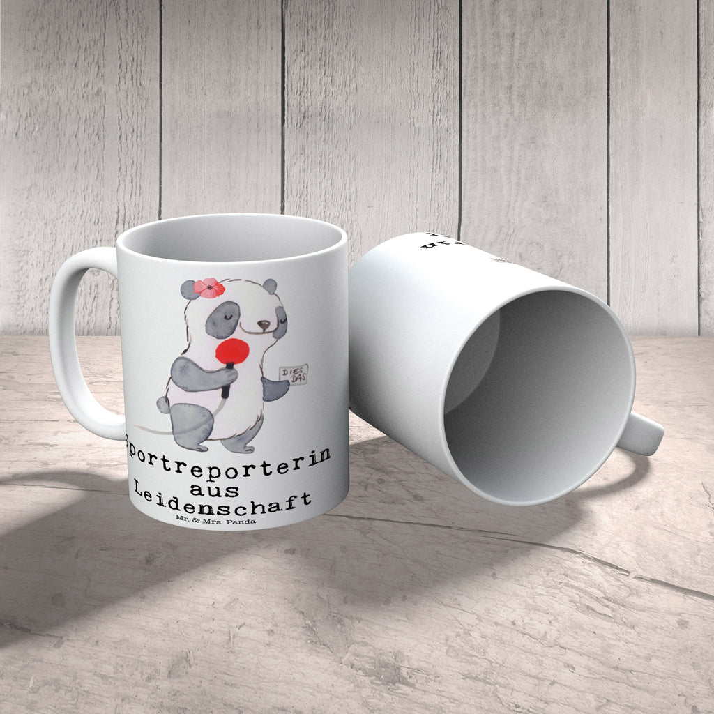 Tasse Sportreporterin aus Leidenschaft Tasse, Kaffeetasse, Teetasse, Becher, Kaffeebecher, Teebecher, Keramiktasse, Porzellantasse, Büro Tasse, Geschenk Tasse, Tasse Sprüche, Tasse Motive, Kaffeetassen, Tasse bedrucken, Designer Tasse, Cappuccino Tassen, Schöne Teetassen, Beruf, Ausbildung, Jubiläum, Abschied, Rente, Kollege, Kollegin, Geschenk, Schenken, Arbeitskollege, Mitarbeiter, Firma, Danke, Dankeschön