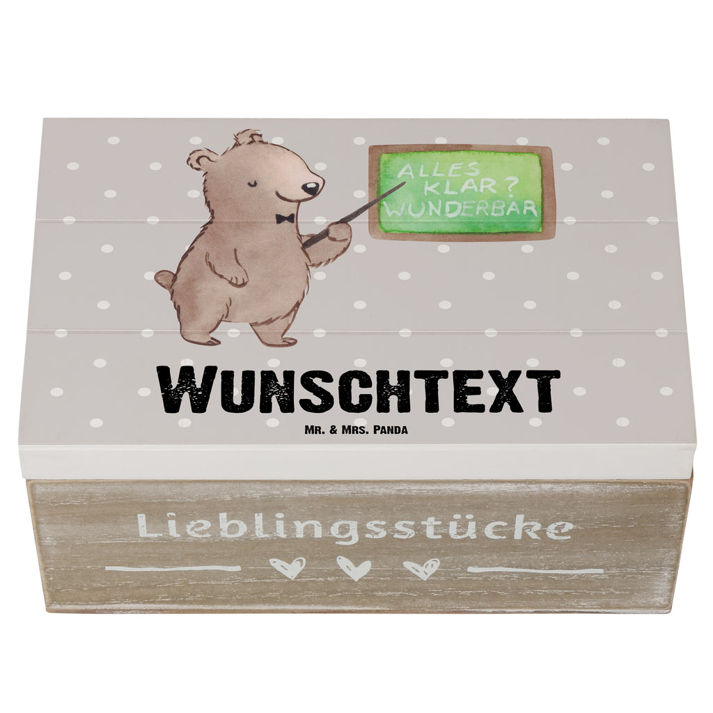 Personalisierte Holzkiste Nachhilfelehrer Herz Holzkiste mit Namen, Kiste mit Namen, Schatzkiste mit Namen, Truhe mit Namen, Schatulle mit Namen, Erinnerungsbox mit Namen, Erinnerungskiste, mit Namen, Dekokiste mit Namen, Aufbewahrungsbox mit Namen, Holzkiste Personalisiert, Kiste Personalisiert, Schatzkiste Personalisiert, Truhe Personalisiert, Schatulle Personalisiert, Erinnerungsbox Personalisiert, Erinnerungskiste Personalisiert, Dekokiste Personalisiert, Aufbewahrungsbox Personalisiert, Geschenkbox personalisiert, GEschenkdose personalisiert, Beruf, Ausbildung, Jubiläum, Abschied, Rente, Kollege, Kollegin, Geschenk, Schenken, Arbeitskollege, Mitarbeiter, Firma, Danke, Dankeschön, Nachhilfelehrer, Nachhilfeschule, Nachhilfeunterricht