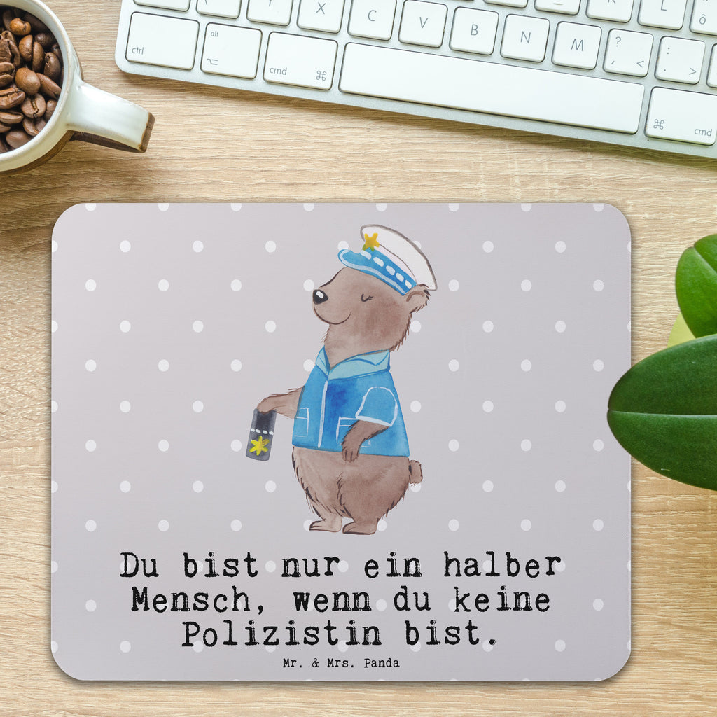 Mauspad Polizistin mit Herz Mousepad, Computer zubehör, Büroausstattung, PC Zubehör, Arbeitszimmer, Mauspad, Einzigartiges Mauspad, Designer Mauspad, Mausunterlage, Mauspad Büro, Beruf, Ausbildung, Jubiläum, Abschied, Rente, Kollege, Kollegin, Geschenk, Schenken, Arbeitskollege, Mitarbeiter, Firma, Danke, Dankeschön, Polizistin, Polizeibeamtin, Wachfrau, Cop, Polizei, Studium