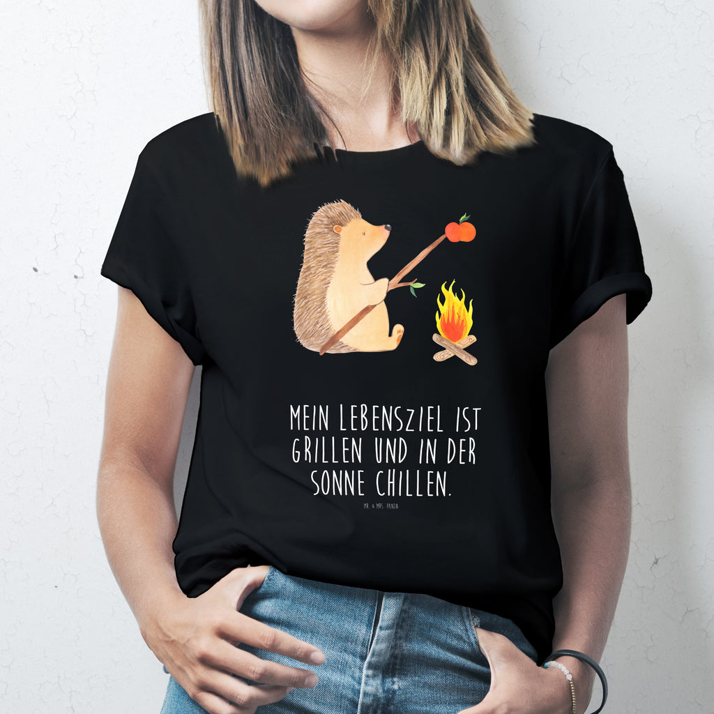 T-Shirt Standard Igel grillt T-Shirt, Shirt, Tshirt, Lustiges T-Shirt, T-Shirt mit Spruch, Party, Junggesellenabschied, Jubiläum, Geburstag, Herrn, Damen, Männer, Frauen, Schlafshirt, Nachthemd, Sprüche, Tiermotive, Gute Laune, lustige Sprüche, Tiere, Igel, Grillen, Ziele, Motivation, arbeitslos, Sinn des Lebens, Spruch