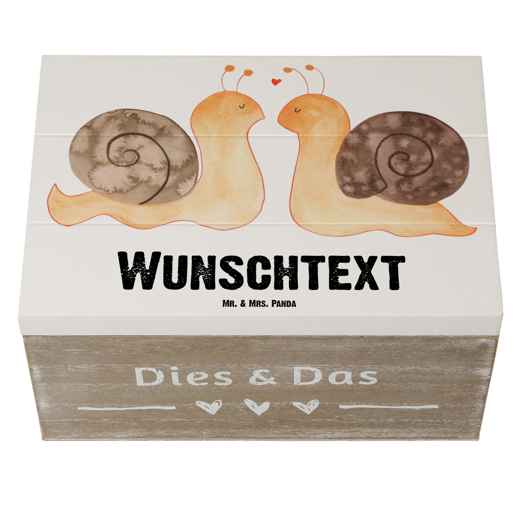 Personalisierte Holzkiste Schnecken Liebe Holzkiste mit Namen, Kiste mit Namen, Schatzkiste mit Namen, Truhe mit Namen, Schatulle mit Namen, Erinnerungsbox mit Namen, Erinnerungskiste, mit Namen, Dekokiste mit Namen, Aufbewahrungsbox mit Namen, Holzkiste Personalisiert, Kiste Personalisiert, Schatzkiste Personalisiert, Truhe Personalisiert, Schatulle Personalisiert, Erinnerungsbox Personalisiert, Erinnerungskiste Personalisiert, Dekokiste Personalisiert, Aufbewahrungsbox Personalisiert, Geschenkbox personalisiert, GEschenkdose personalisiert, Liebe, Partner, Freund, Freundin, Ehemann, Ehefrau, Heiraten, Verlobung, Heiratsantrag, Liebesgeschenk, Jahrestag, Hocheitstag