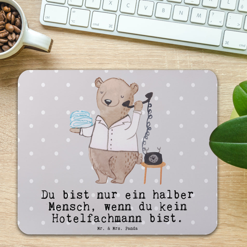 Mauspad Hotelfachmann mit Herz Mousepad, Computer zubehör, Büroausstattung, PC Zubehör, Arbeitszimmer, Mauspad, Einzigartiges Mauspad, Designer Mauspad, Mausunterlage, Mauspad Büro, Beruf, Ausbildung, Jubiläum, Abschied, Rente, Kollege, Kollegin, Geschenk, Schenken, Arbeitskollege, Mitarbeiter, Firma, Danke, Dankeschön, Hotelfachmann, Hotelkaufmann, Hotelfachangestellter, Hotelier, Hoteleröffnung