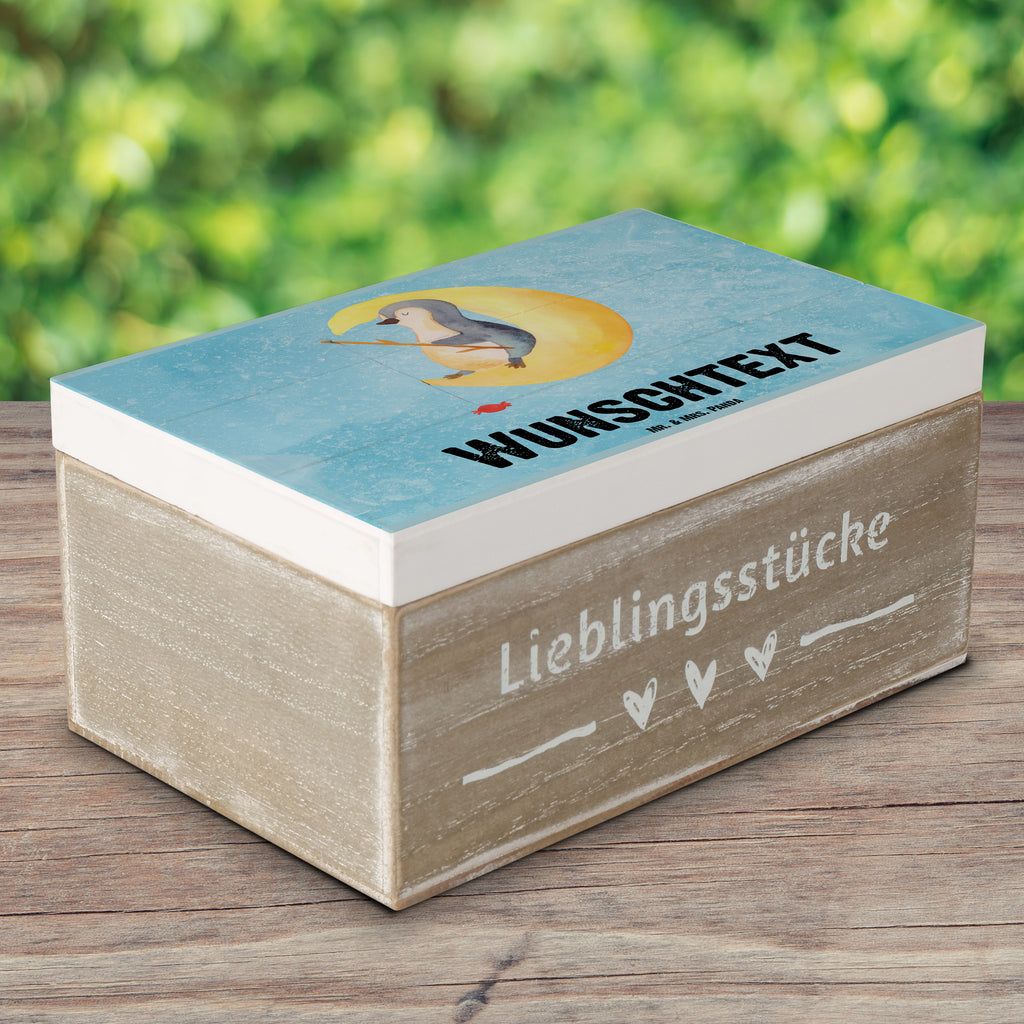 Personalisierte Holzkiste Pinguin Mond Holzkiste mit Namen, Kiste mit Namen, Schatzkiste mit Namen, Truhe mit Namen, Schatulle mit Namen, Erinnerungsbox mit Namen, Erinnerungskiste, mit Namen, Dekokiste mit Namen, Aufbewahrungsbox mit Namen, Holzkiste Personalisiert, Kiste Personalisiert, Schatzkiste Personalisiert, Truhe Personalisiert, Schatulle Personalisiert, Erinnerungsbox Personalisiert, Erinnerungskiste Personalisiert, Dekokiste Personalisiert, Aufbewahrungsbox Personalisiert, Geschenkbox personalisiert, GEschenkdose personalisiert, Pinguin, Pinguine, Spruch, schlafen, Nachtruhe, Einschlafen, Schlafzimmer, Schlafstörungen, Gästezimmer