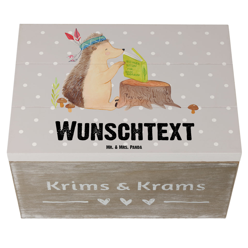 Personalisierte Holzkiste Igel Indianer Holzkiste mit Namen, Kiste mit Namen, Schatzkiste mit Namen, Truhe mit Namen, Schatulle mit Namen, Erinnerungsbox mit Namen, Erinnerungskiste, mit Namen, Dekokiste mit Namen, Aufbewahrungsbox mit Namen, Holzkiste Personalisiert, Kiste Personalisiert, Schatzkiste Personalisiert, Truhe Personalisiert, Schatulle Personalisiert, Erinnerungsbox Personalisiert, Erinnerungskiste Personalisiert, Dekokiste Personalisiert, Aufbewahrungsbox Personalisiert, Geschenkbox personalisiert, GEschenkdose personalisiert, Waldtiere, Tiere, Igel, Indianer, Abenteuer, Lagerfeuer, Camping