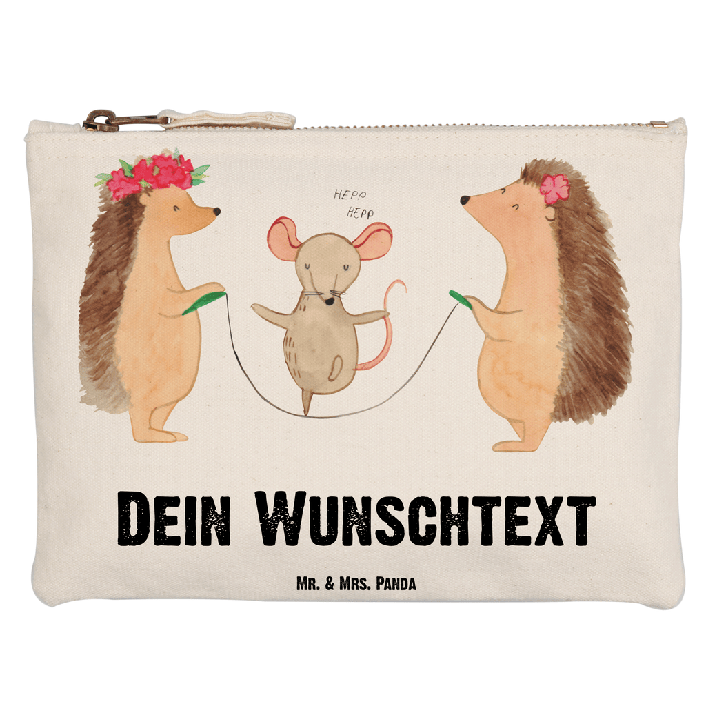 Personalisierte Schminktasche Igel Seilhüpfen Personalisierte Schminktasche, Personalisierte Kosmetiktasche, Personalisierter Kosmetikbeutel, Personalisiertes Stiftemäppchen, Personalisiertes Etui, Personalisierte Federmappe, Personalisierte Makeup Bag, Personalisiertes Schminketui, Personalisiertes Kosmetiketui, Personalisiertes Schlamperetui, Schminktasche mit Namen, Kosmetiktasche mit Namen, Kosmetikbeutel mit Namen, Stiftemäppchen mit Namen, Etui mit Namen, Federmappe mit Namen, Makeup Bg mit Namen, Schminketui mit Namen, Kosmetiketui mit Namen, Schlamperetui mit Namen, Schminktasche personalisieren, Schminktasche bedrucken, Schminktasche selbst gestalten, Tiermotive, Gute Laune, lustige Sprüche, Tiere, Igel, Maus, Seilspringen, Seilhüpfen, Kinder, Kindergarten