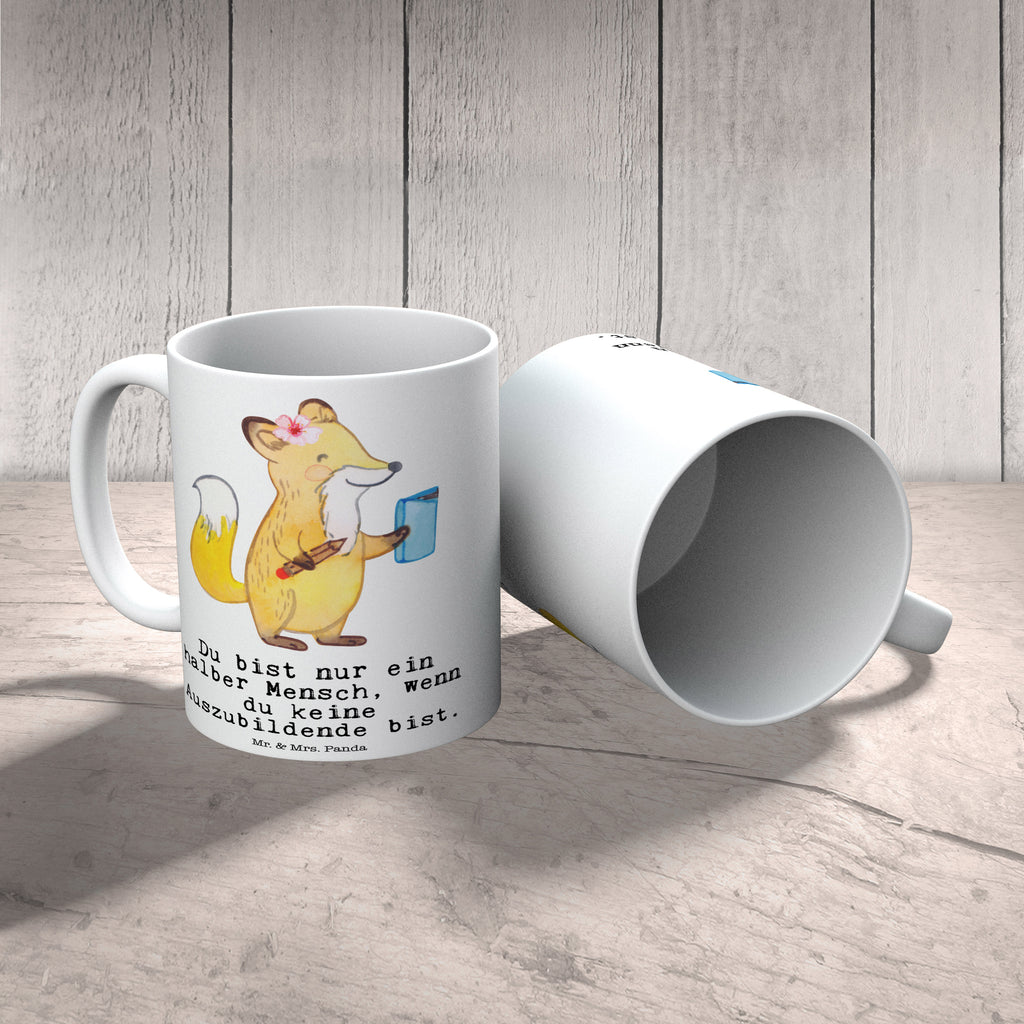 Tasse Auszubildende mit Herz Tasse, Kaffeetasse, Teetasse, Becher, Kaffeebecher, Teebecher, Keramiktasse, Porzellantasse, Büro Tasse, Geschenk Tasse, Tasse Sprüche, Tasse Motive, Kaffeetassen, Tasse bedrucken, Designer Tasse, Cappuccino Tassen, Schöne Teetassen, Beruf, Ausbildung, Jubiläum, Abschied, Rente, Kollege, Kollegin, Geschenk, Schenken, Arbeitskollege, Mitarbeiter, Firma, Danke, Dankeschön, Auszubildende, Azubine, Ausbildungsbeginn, Abschlussprüfung, Beginn der Ausbildung, Glücksbringer zur Ausbildung