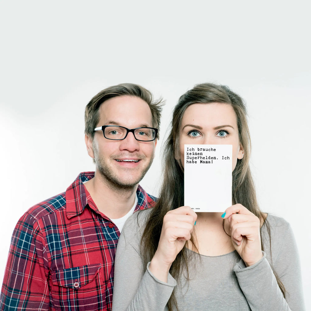 Postcard Ich brauche keinen Superhelden.... Postkarte, Karte, Geschenkkarte, Grußkarte, Einladung, Ansichtskarte, Geburtstagskarte, Einladungskarte, Dankeskarte, Ansichtskarten, Einladung Geburtstag, Einladungskarten Geburtstag, Spruch, Sprüche, lustige Sprüche, Weisheiten, Zitate, Spruch Geschenke, Spruch Sprüche Weisheiten Zitate Lustig Weisheit Worte