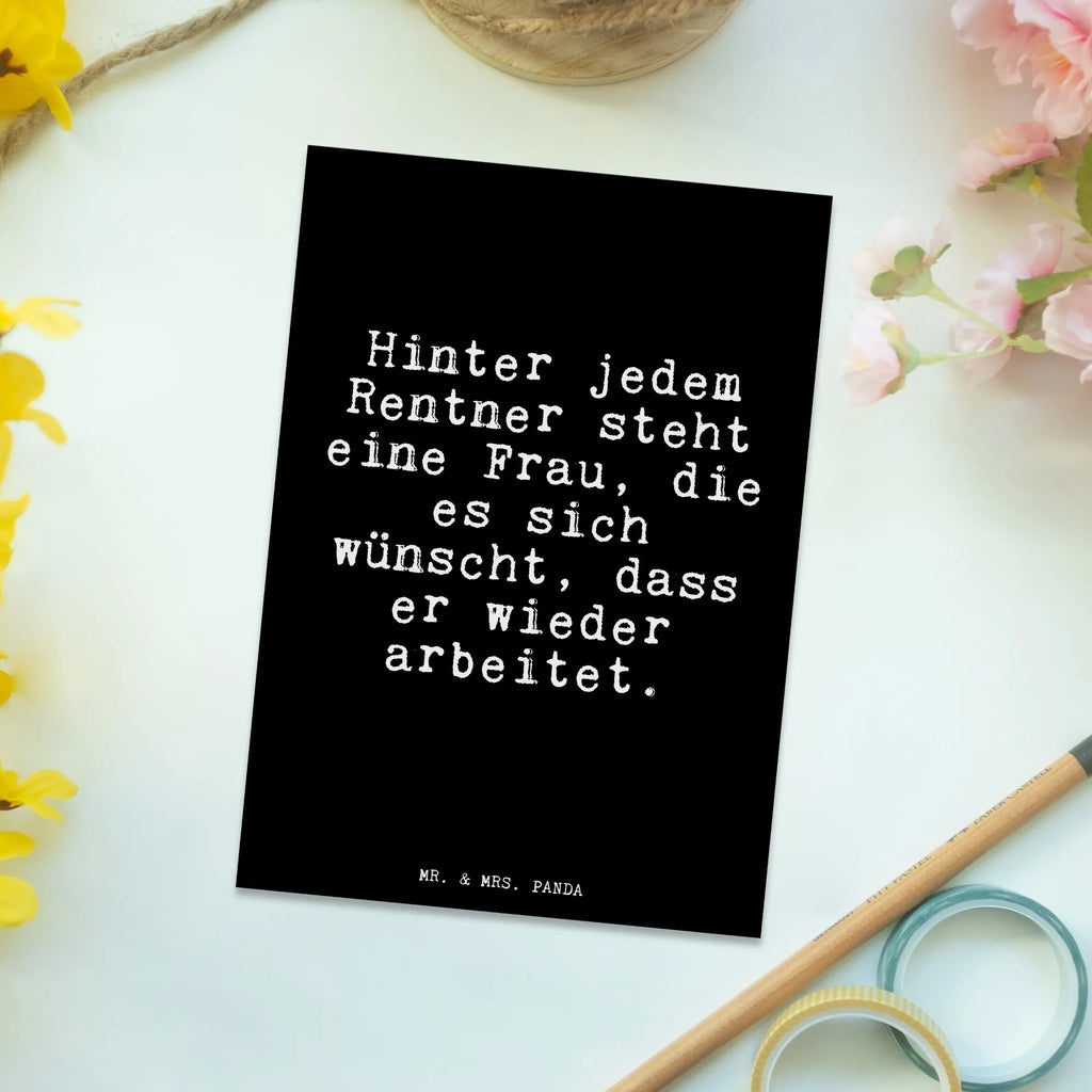 Postkarte Hinter jedem Rentner steht... Postkarte, Karte, Geschenkkarte, Grußkarte, Einladung, Ansichtskarte, Geburtstagskarte, Einladungskarte, Dankeskarte, Ansichtskarten, Einladung Geburtstag, Einladungskarten Geburtstag, Spruch, Sprüche, lustige Sprüche, Weisheiten, Zitate, Spruch Geschenke, Glizer Spruch Sprüche Weisheiten Zitate Lustig Weisheit Worte