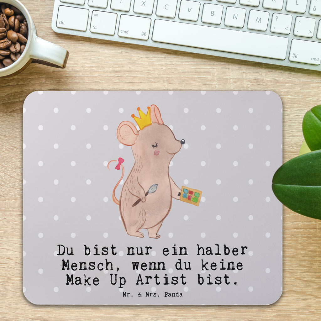 Mauspad Make Up Artist mit Herz Mousepad, Computer zubehör, Büroausstattung, PC Zubehör, Arbeitszimmer, Mauspad, Einzigartiges Mauspad, Designer Mauspad, Mausunterlage, Mauspad Büro, Beruf, Ausbildung, Jubiläum, Abschied, Rente, Kollege, Kollegin, Geschenk, Schenken, Arbeitskollege, Mitarbeiter, Firma, Danke, Dankeschön, Kosmetiker, Make Up Artist, Maskenbildner, Visagist, Beauty Salon, Kosmetikstudio, Eröffnung