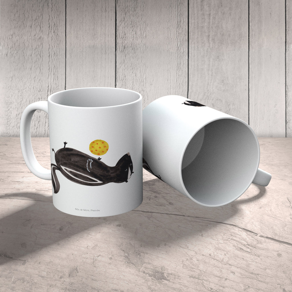 Tasse Stinktier Ball Tasse, Kaffeetasse, Teetasse, Becher, Kaffeebecher, Teebecher, Keramiktasse, Porzellantasse, Büro Tasse, Geschenk Tasse, Tasse Sprüche, Tasse Motive, Kaffeetassen, Tasse bedrucken, Designer Tasse, Cappuccino Tassen, Schöne Teetassen, Stinktier, Skunk, Wildtier, Raubtier, Stinker, Stinki, verspielt, Weisheit