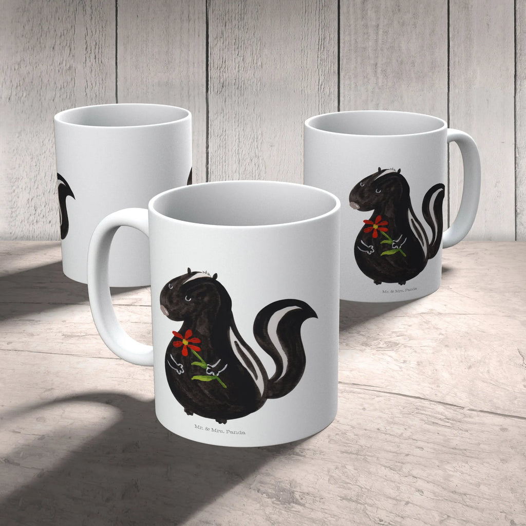 Tasse Stinktier Blume Tasse, Kaffeetasse, Teetasse, Becher, Kaffeebecher, Teebecher, Keramiktasse, Porzellantasse, Büro Tasse, Geschenk Tasse, Tasse Sprüche, Tasse Motive, Kaffeetassen, Tasse bedrucken, Designer Tasse, Cappuccino Tassen, Schöne Teetassen, Stinktier, Skunk, Wildtier, Raubtier, Stinker, Stinki, Tagträumer, verträumt, Dreams, Träume