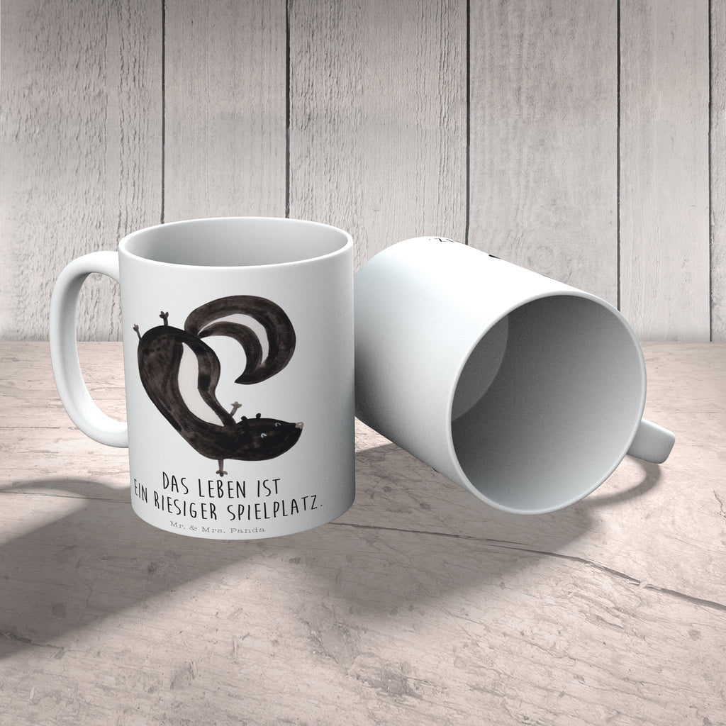 Tasse Stinktier Handstand Tasse, Kaffeetasse, Teetasse, Becher, Kaffeebecher, Teebecher, Keramiktasse, Porzellantasse, Büro Tasse, Geschenk Tasse, Tasse Sprüche, Tasse Motive, Kaffeetassen, Tasse bedrucken, Designer Tasse, Cappuccino Tassen, Schöne Teetassen, Stinktier, Skunk, Wildtier, Raubtier, Stinker, Stinki, Spielplatz, verpielt, Kind