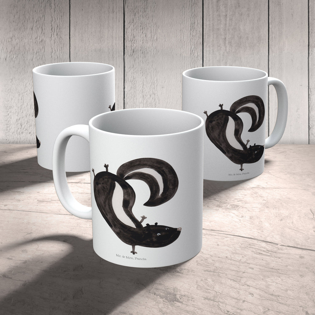 Tasse Stinktier Handstand Tasse, Kaffeetasse, Teetasse, Becher, Kaffeebecher, Teebecher, Keramiktasse, Porzellantasse, Büro Tasse, Geschenk Tasse, Tasse Sprüche, Tasse Motive, Kaffeetassen, Tasse bedrucken, Designer Tasse, Cappuccino Tassen, Schöne Teetassen, Stinktier, Skunk, Wildtier, Raubtier, Stinker, Stinki, Spielplatz, verpielt, Kind