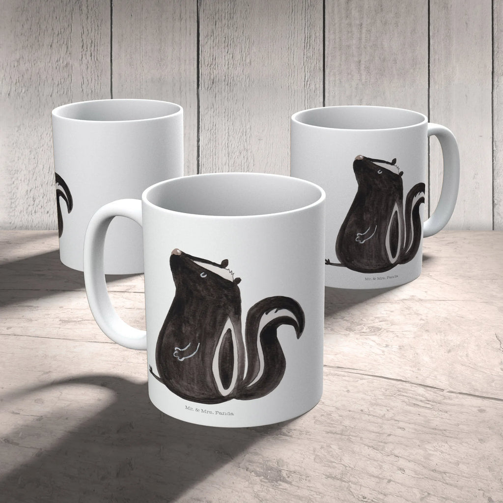 Tasse Stinktier Sitzen Tasse, Kaffeetasse, Teetasse, Becher, Kaffeebecher, Teebecher, Keramiktasse, Porzellantasse, Büro Tasse, Geschenk Tasse, Tasse Sprüche, Tasse Motive, Kaffeetassen, Tasse bedrucken, Designer Tasse, Cappuccino Tassen, Schöne Teetassen, Stinktier, Skunk, Wildtier, Raubtier, Stinker, Stinki, Spruch, Büro, Recht, Besserwisser