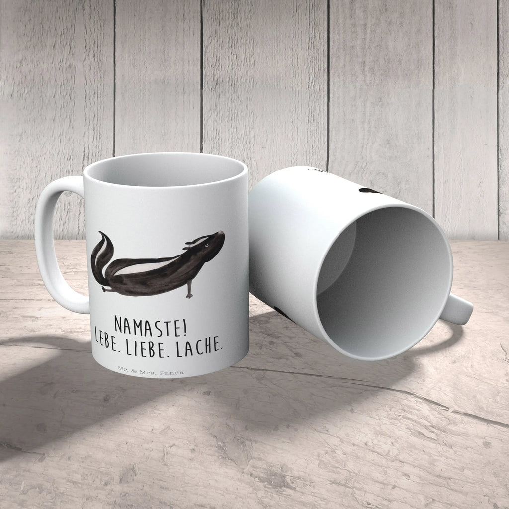 Tasse Stinktier Yoga Tasse, Kaffeetasse, Teetasse, Becher, Kaffeebecher, Teebecher, Keramiktasse, Porzellantasse, Büro Tasse, Geschenk Tasse, Tasse Sprüche, Tasse Motive, Kaffeetassen, Tasse bedrucken, Designer Tasse, Cappuccino Tassen, Schöne Teetassen, Stinktier, Skunk, Wildtier, Raubtier, Stinker, Stinki, Yoga, Namaste, Lebe, Liebe, Lache