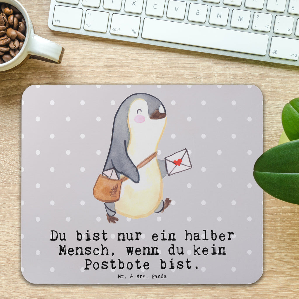 Mauspad Postbote mit Herz Mousepad, Computer zubehör, Büroausstattung, PC Zubehör, Arbeitszimmer, Mauspad, Einzigartiges Mauspad, Designer Mauspad, Mausunterlage, Mauspad Büro, Beruf, Ausbildung, Jubiläum, Abschied, Rente, Kollege, Kollegin, Geschenk, Schenken, Arbeitskollege, Mitarbeiter, Firma, Danke, Dankeschön, Postbote, Briefzusteller, Briefträger, Postler