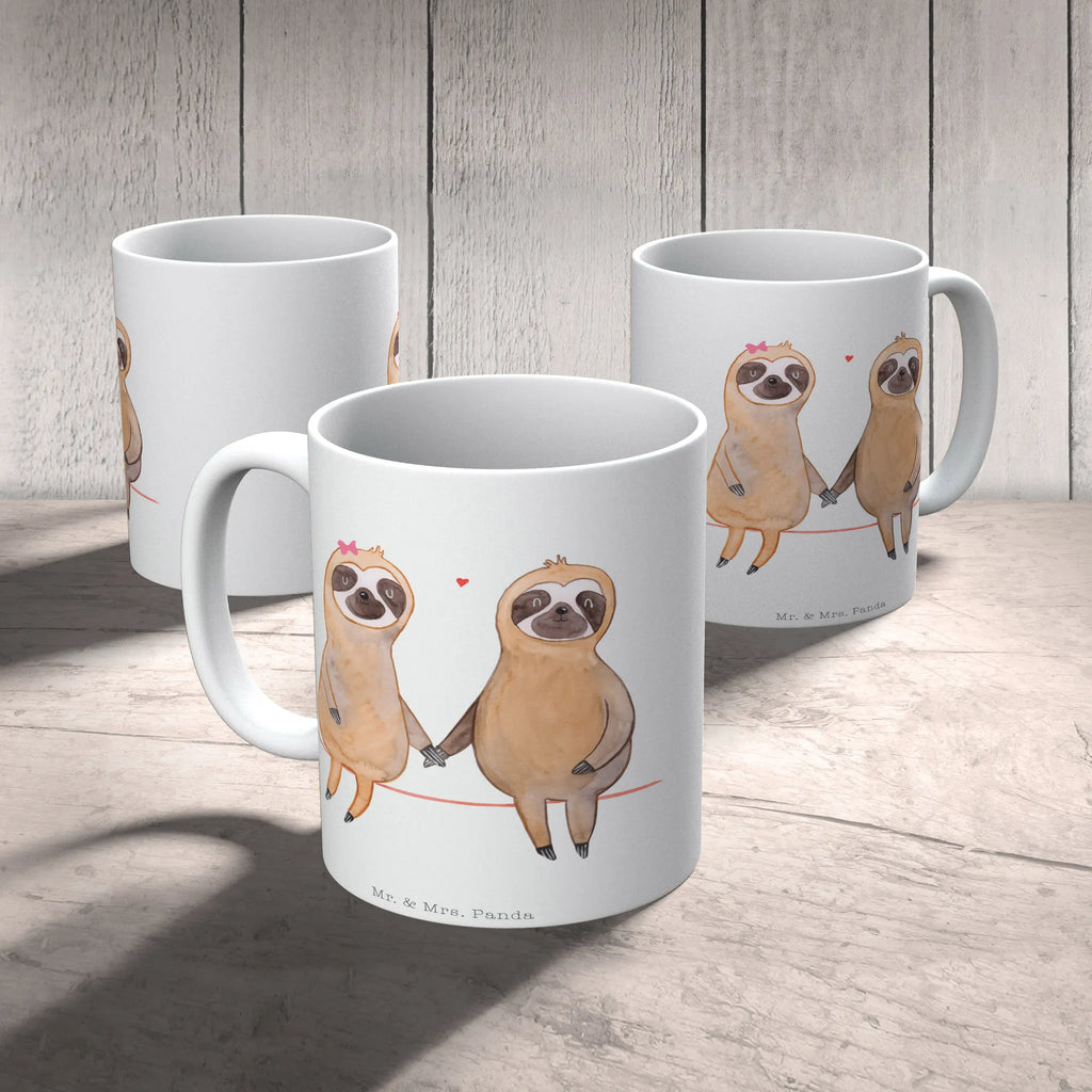 Tasse Faultier Pärchen Tasse, Kaffeetasse, Teetasse, Becher, Kaffeebecher, Teebecher, Keramiktasse, Porzellantasse, Büro Tasse, Geschenk Tasse, Tasse Sprüche, Tasse Motive, Kaffeetassen, Tasse bedrucken, Designer Tasse, Cappuccino Tassen, Schöne Teetassen, Faultier, Faultier Geschenk, Faultier Deko, Faultiere, faul, Lieblingstier, Liebe, Liebespaar, Faultierliebe, Faultierpärchen, verliebt, verlobt, gemeinsam, relaxen, Pärchen, Beziehung, Langsamkeit